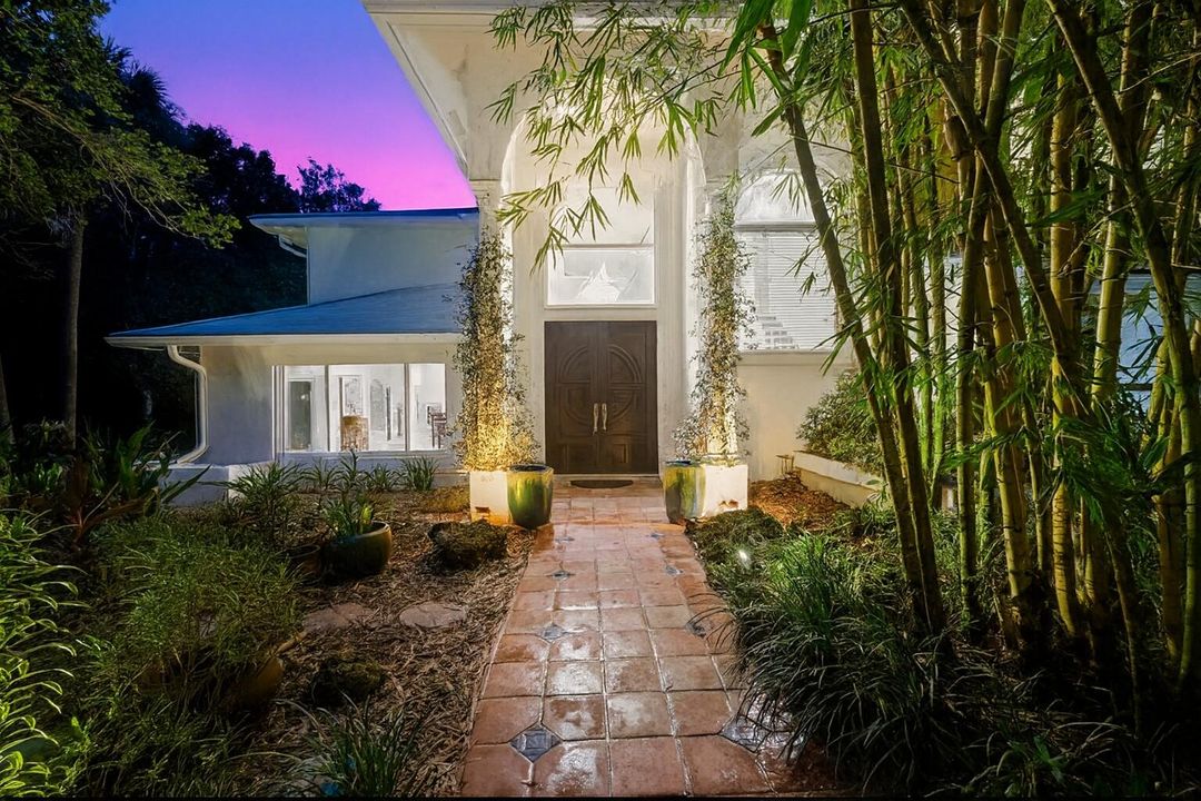 For Sale: $1,874,000 (5 beds, 4 baths, 4032 Square Feet)