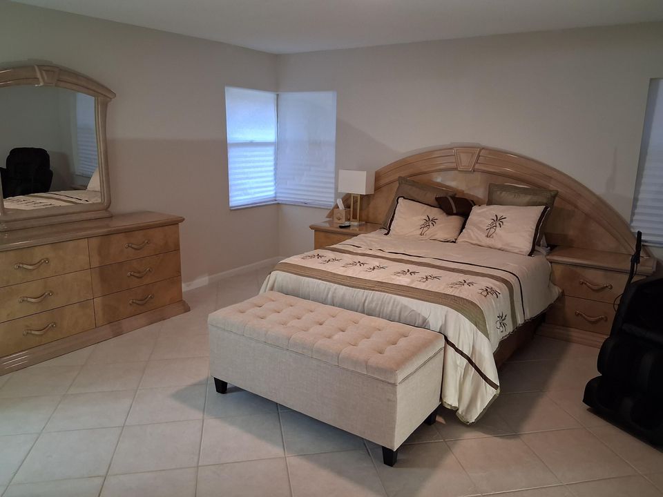 For Sale: $324,900 (3 beds, 2 baths, 1722 Square Feet)