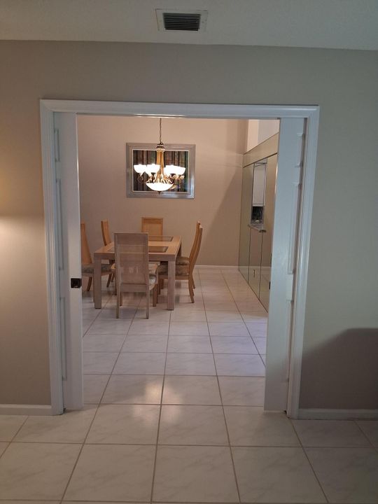 For Sale: $324,900 (3 beds, 2 baths, 1722 Square Feet)