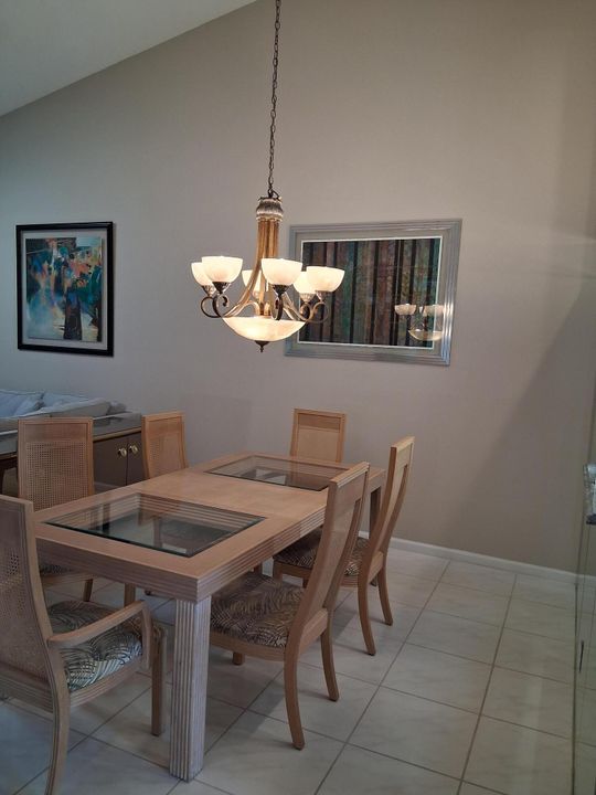 For Sale: $324,900 (3 beds, 2 baths, 1722 Square Feet)