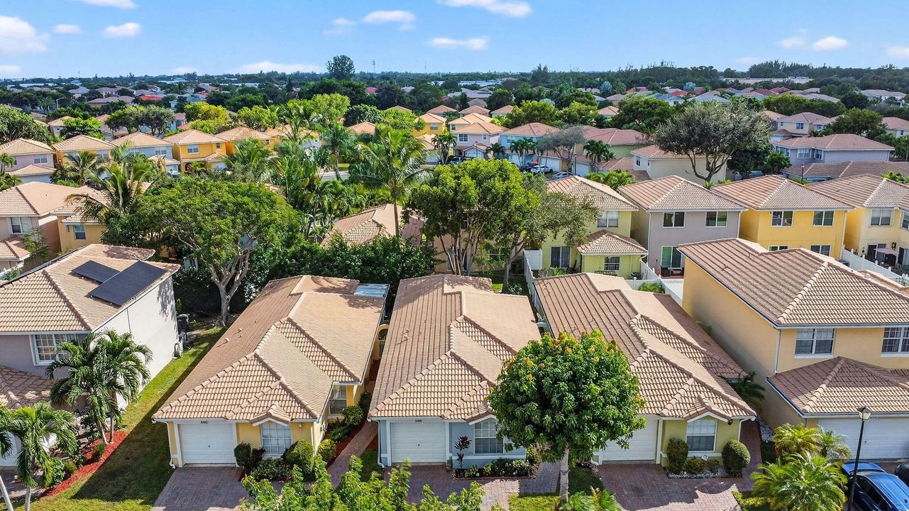 En Venta: $405,000 (3 camas, 2 baños, 1253 Pies cuadrados)