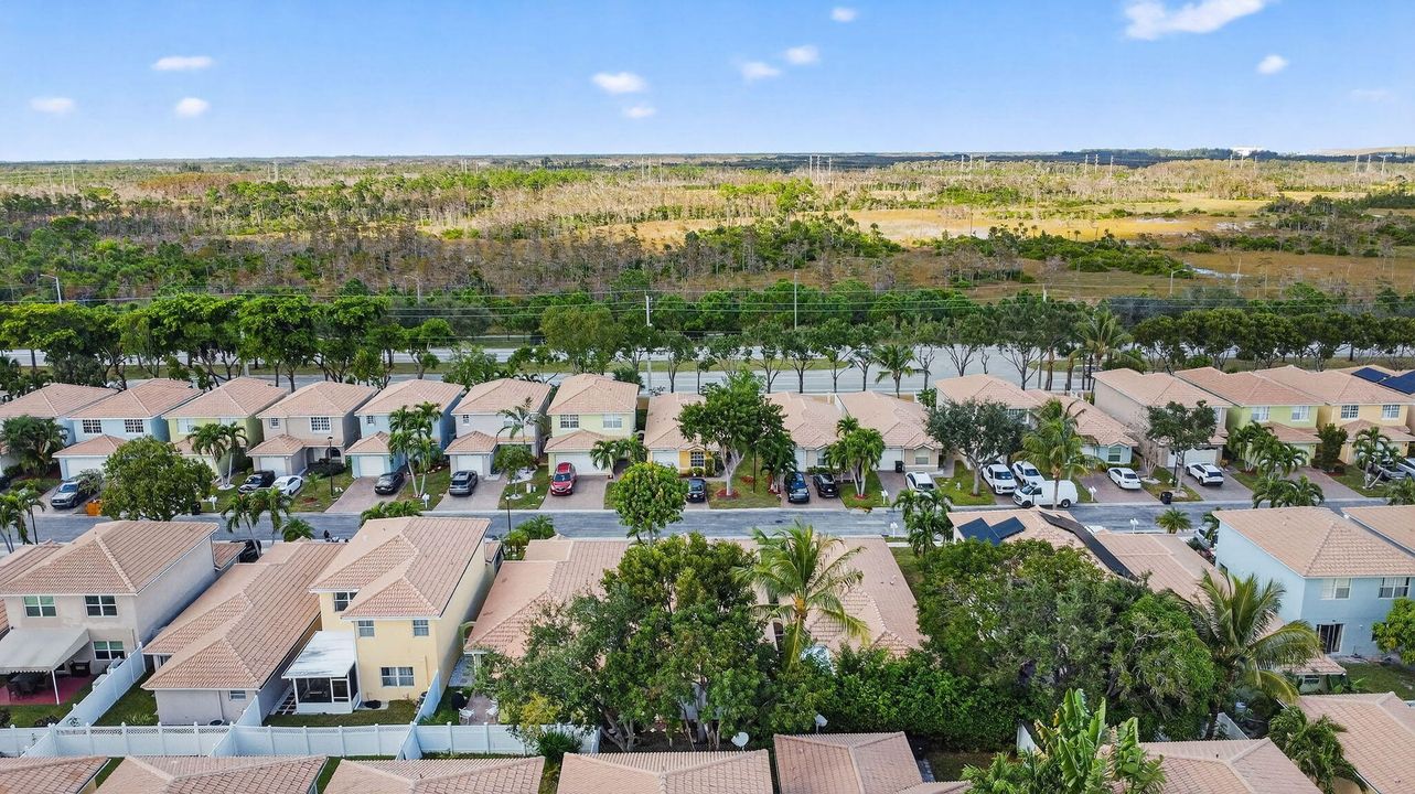 En Venta: $405,000 (3 camas, 2 baños, 1253 Pies cuadrados)