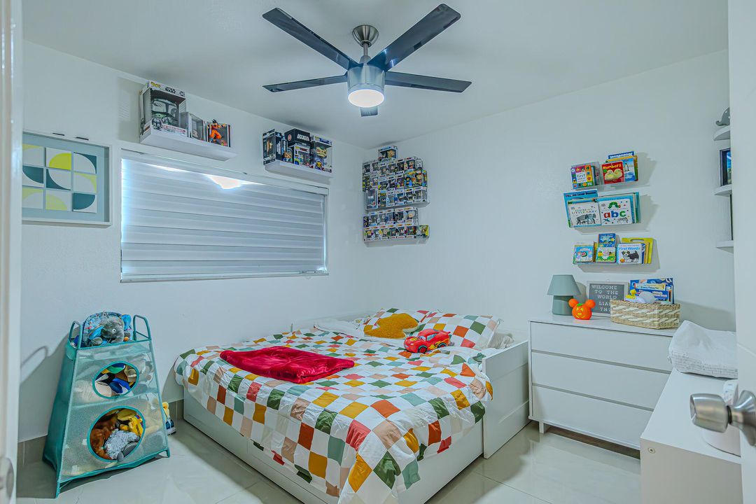 В аренду: $2,500 (2 спален, 2 ванн, 925 Квадратных фут)