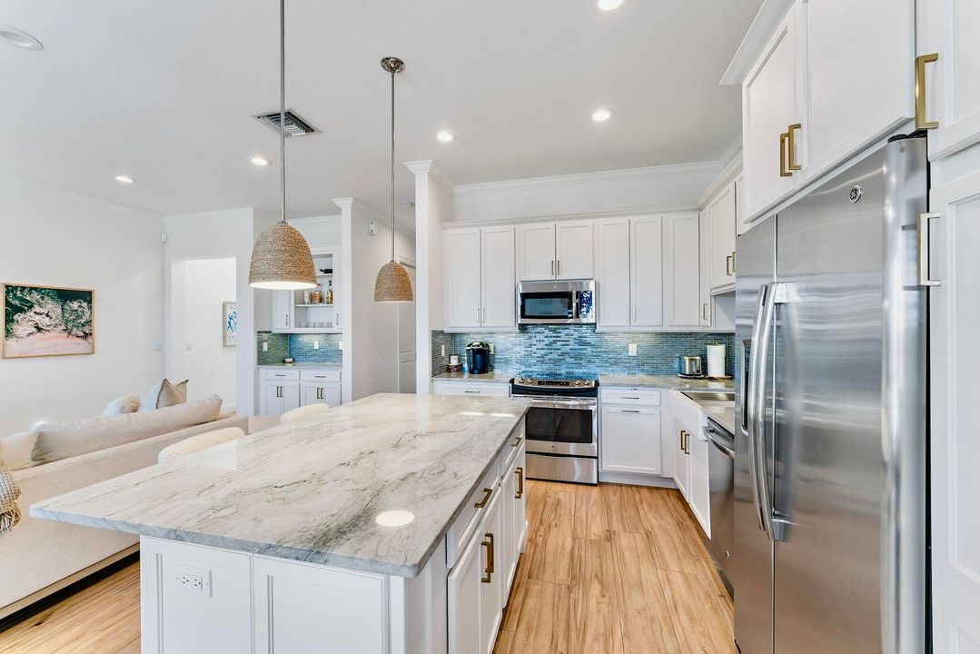 En Venta: $1,190,000 (3 camas, 2 baños, 1995 Pies cuadrados)