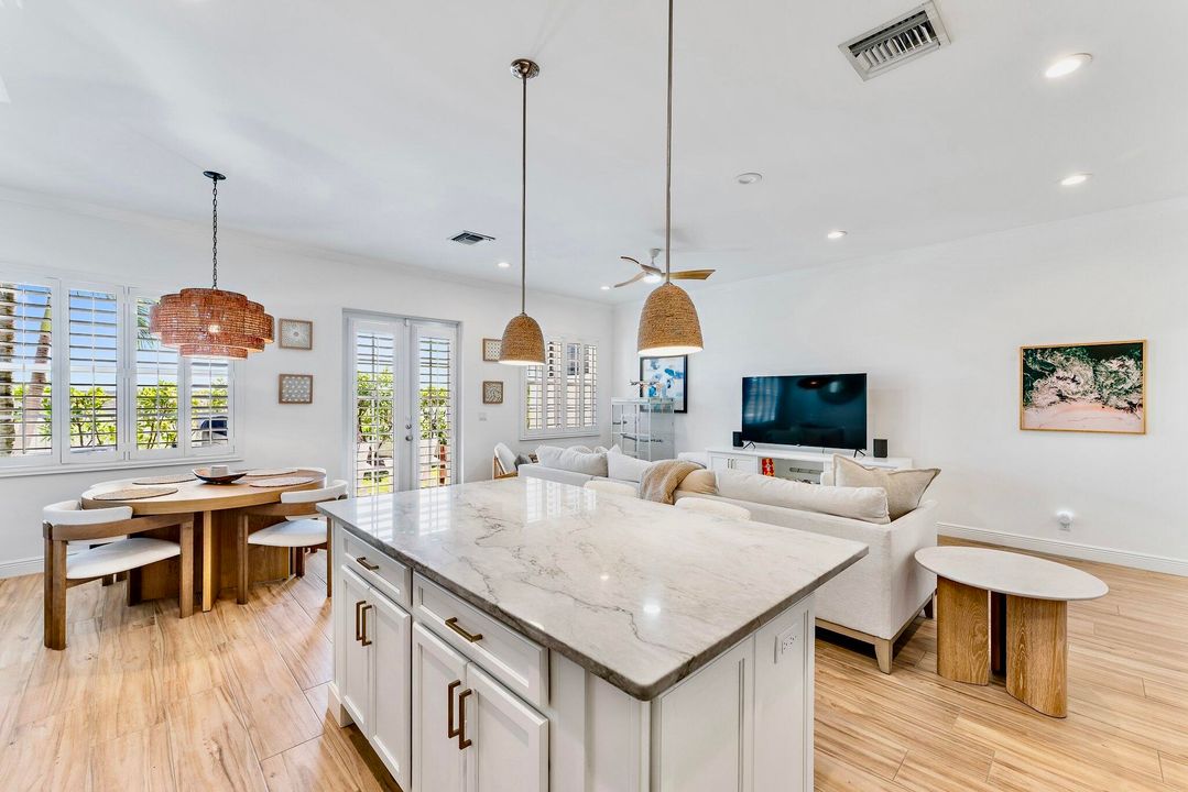 En Venta: $1,190,000 (3 camas, 2 baños, 1995 Pies cuadrados)