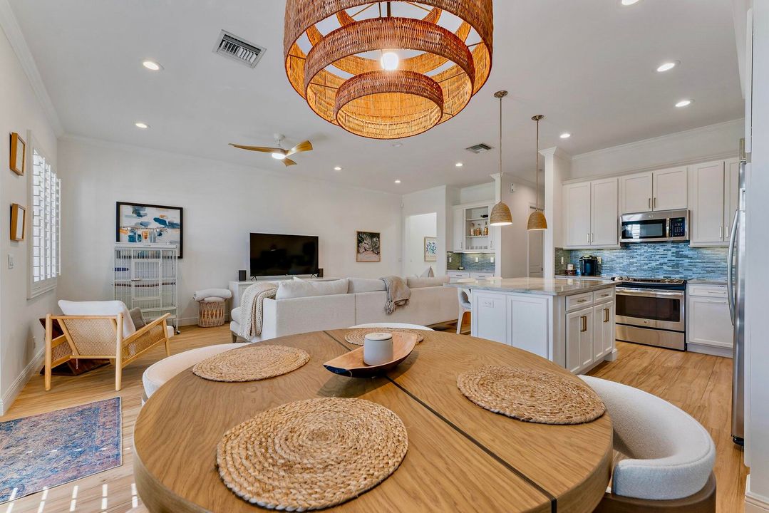 En Venta: $1,190,000 (3 camas, 2 baños, 1995 Pies cuadrados)