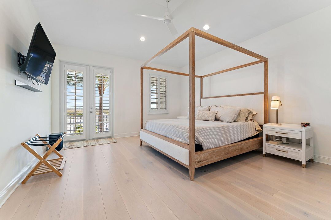 En Venta: $1,190,000 (3 camas, 2 baños, 1995 Pies cuadrados)