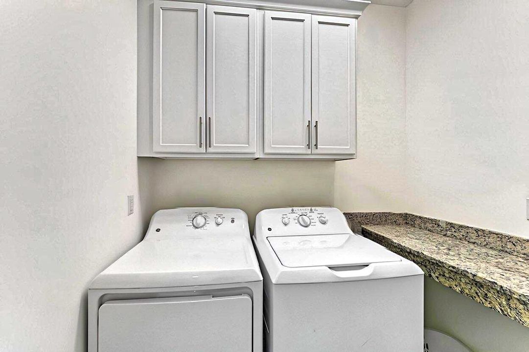 En Venta: $1,190,000 (3 camas, 2 baños, 1995 Pies cuadrados)