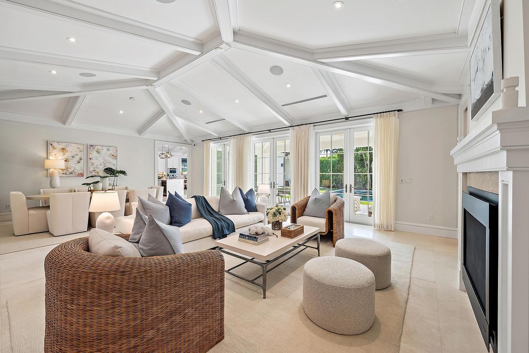 For Sale: $12,950,000 (5 beds, 6 baths, 4380 Square Feet)