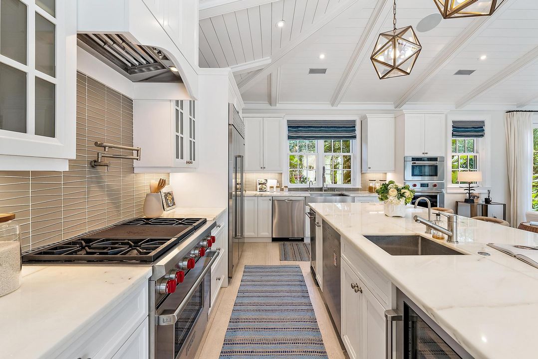 For Sale: $12,950,000 (5 beds, 6 baths, 4380 Square Feet)