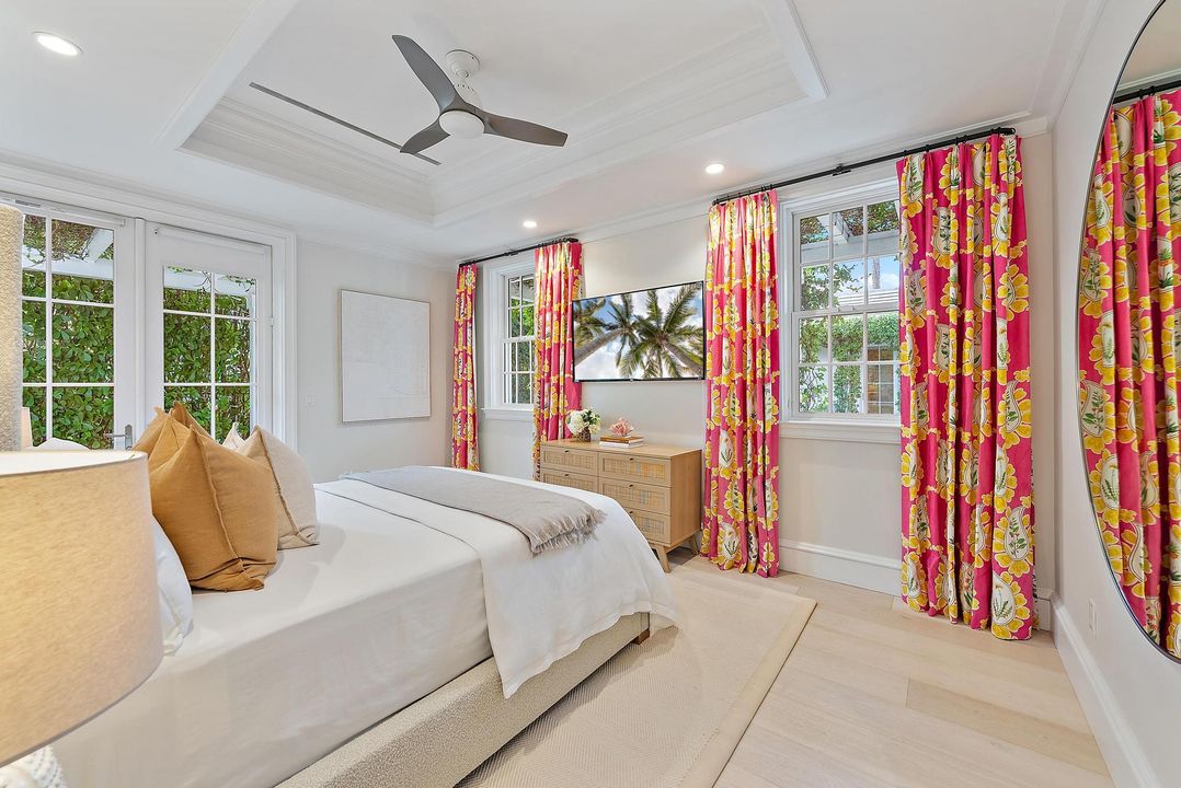 For Sale: $12,950,000 (5 beds, 6 baths, 4380 Square Feet)