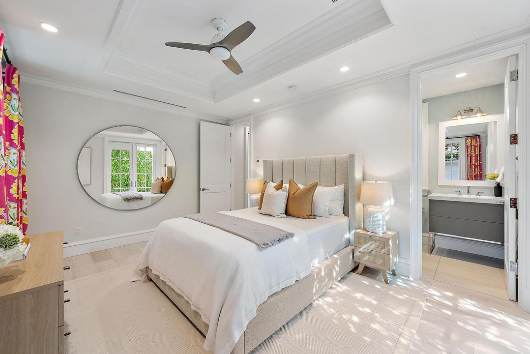 For Sale: $12,950,000 (5 beds, 6 baths, 4380 Square Feet)