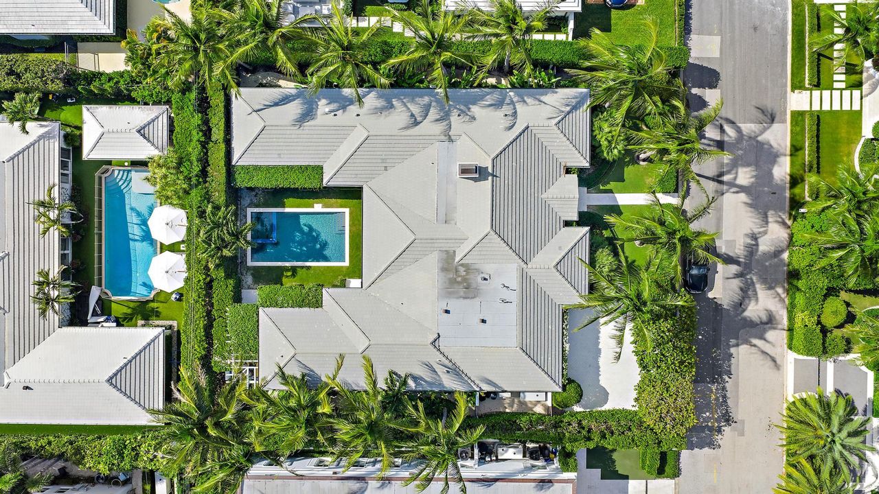 For Sale: $12,950,000 (5 beds, 6 baths, 4380 Square Feet)