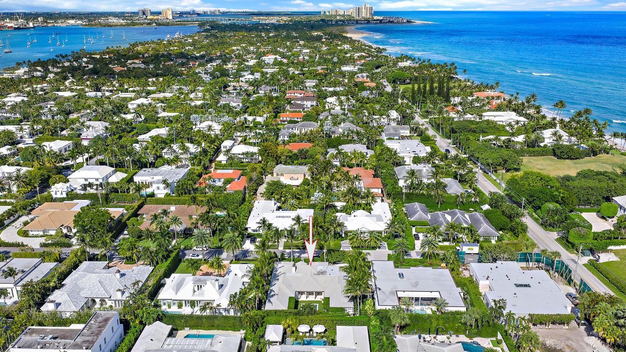 For Sale: $12,950,000 (5 beds, 6 baths, 4380 Square Feet)