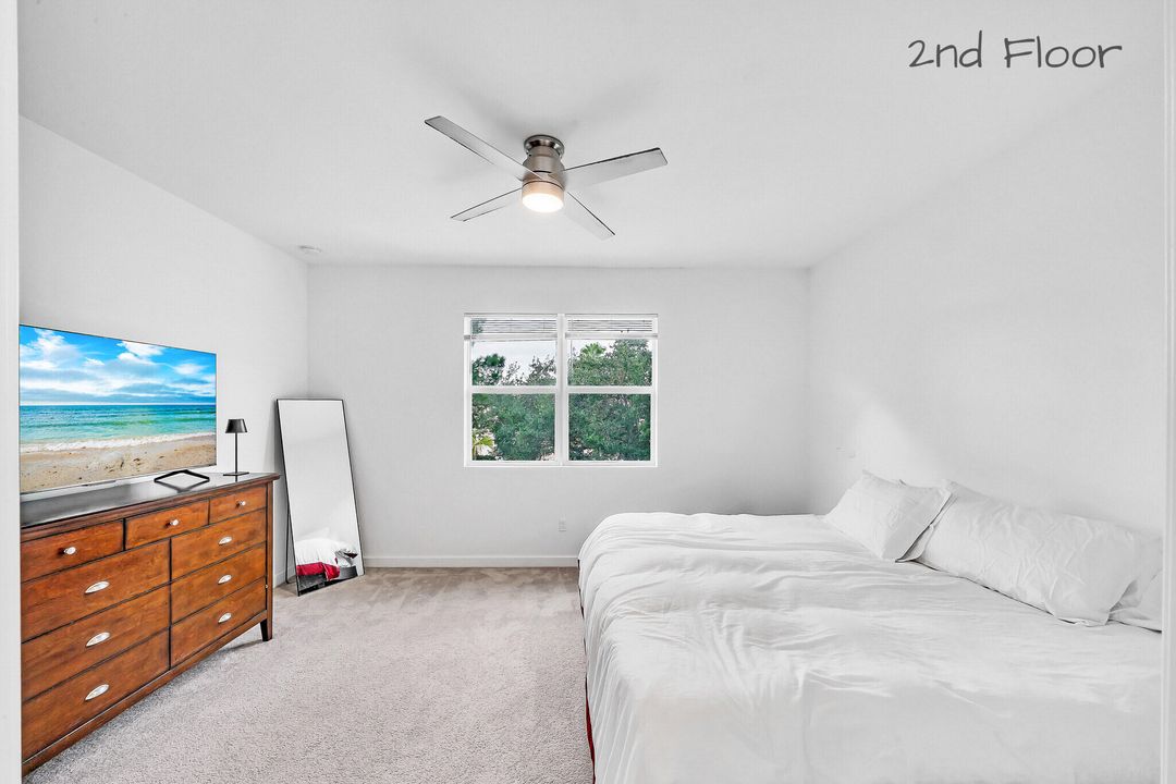 For Rent: $2,600 (4 beds, 2 baths, 1821 Square Feet)