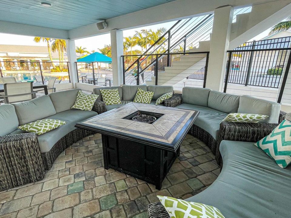 待售: $279,000 (2 贝兹, 2 浴室, 1066 平方英尺)