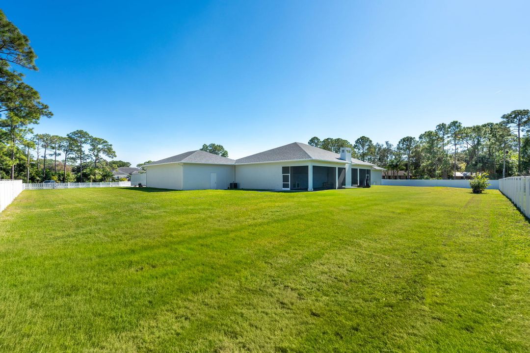 For Sale: $2,195,000 (4 beds, 4 baths, 4555 Square Feet)