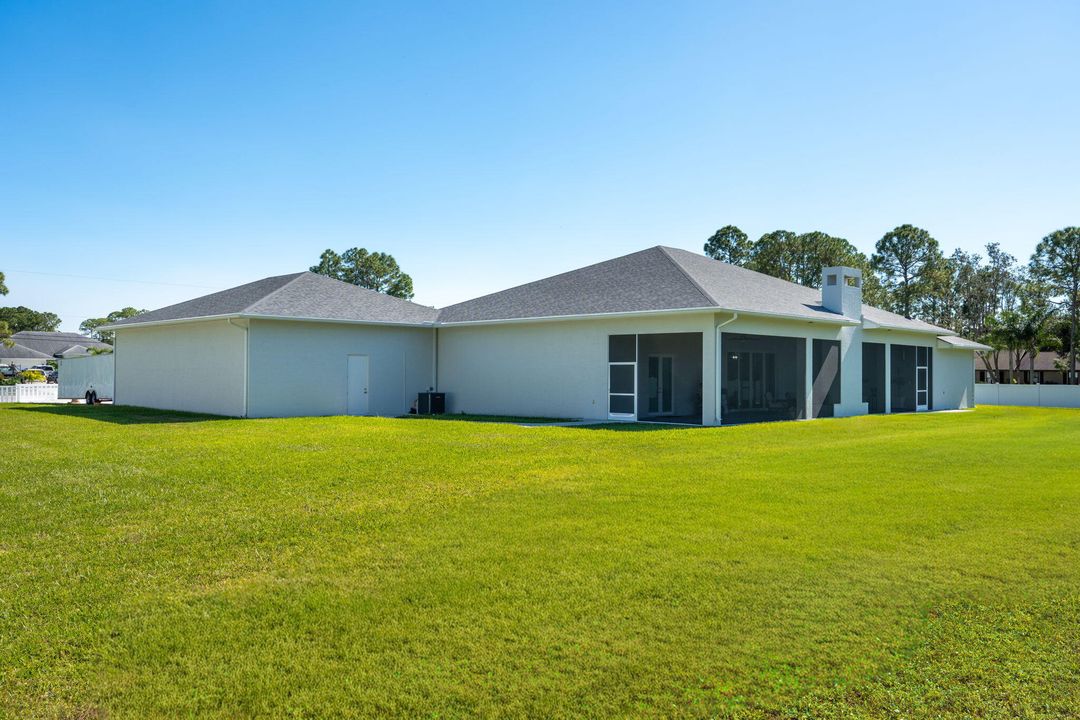 For Sale: $2,195,000 (4 beds, 4 baths, 4555 Square Feet)