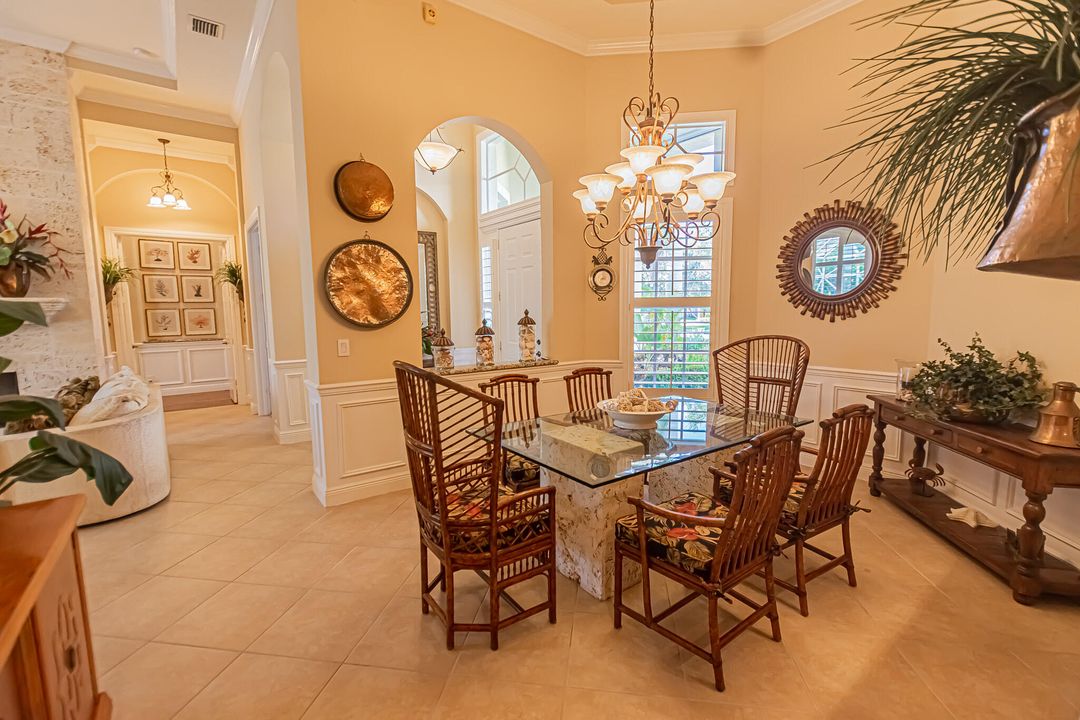 For Sale: $860,000 (5 beds, 5 baths, 3921 Square Feet)