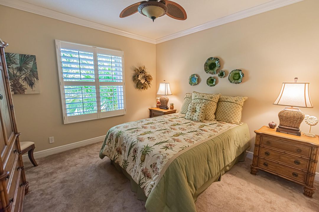 For Sale: $860,000 (5 beds, 5 baths, 3921 Square Feet)