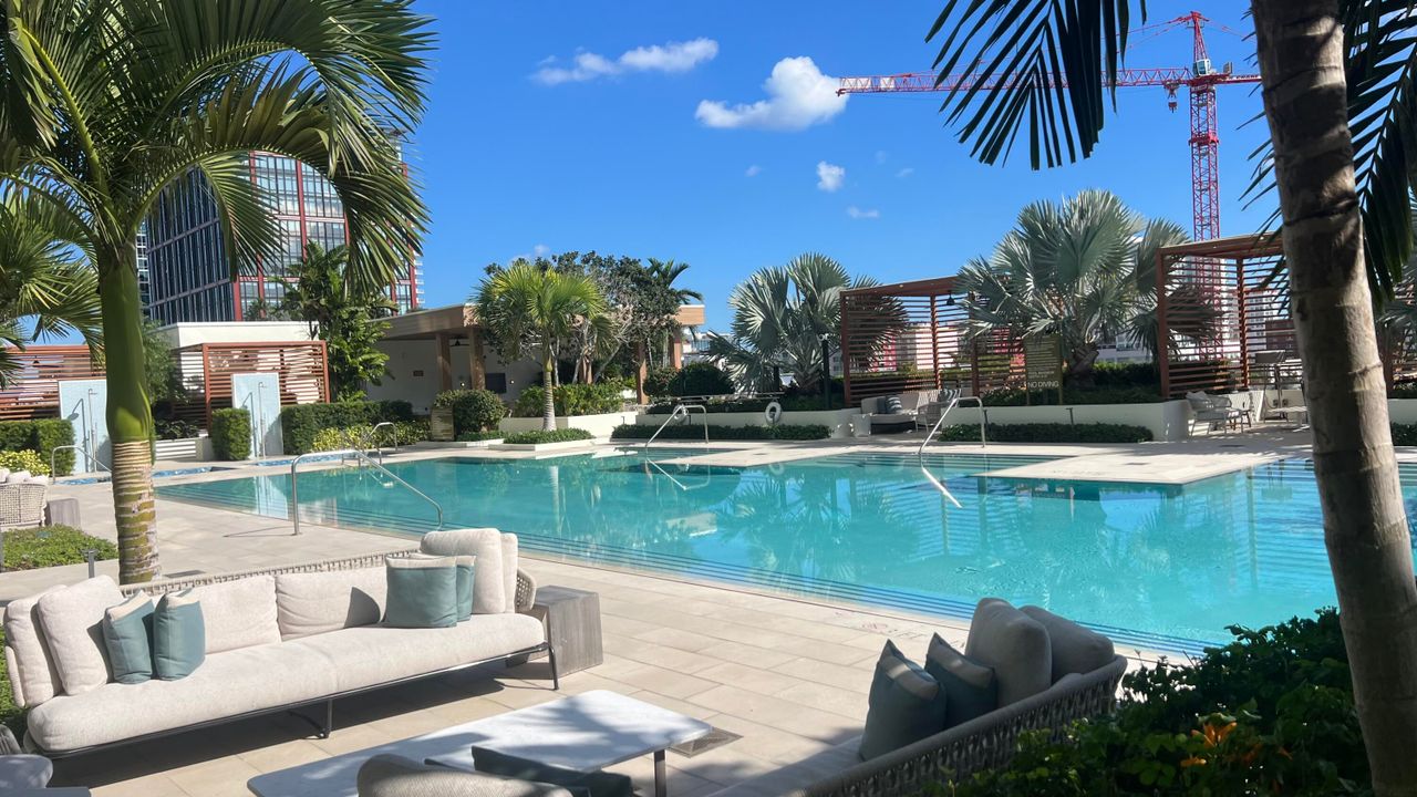 For Rent: $13,500 (2 beds, 2 baths, 1416 Square Feet)