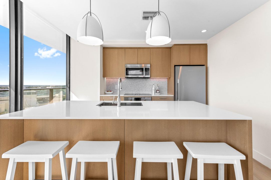 For Rent: $13,500 (2 beds, 2 baths, 1416 Square Feet)