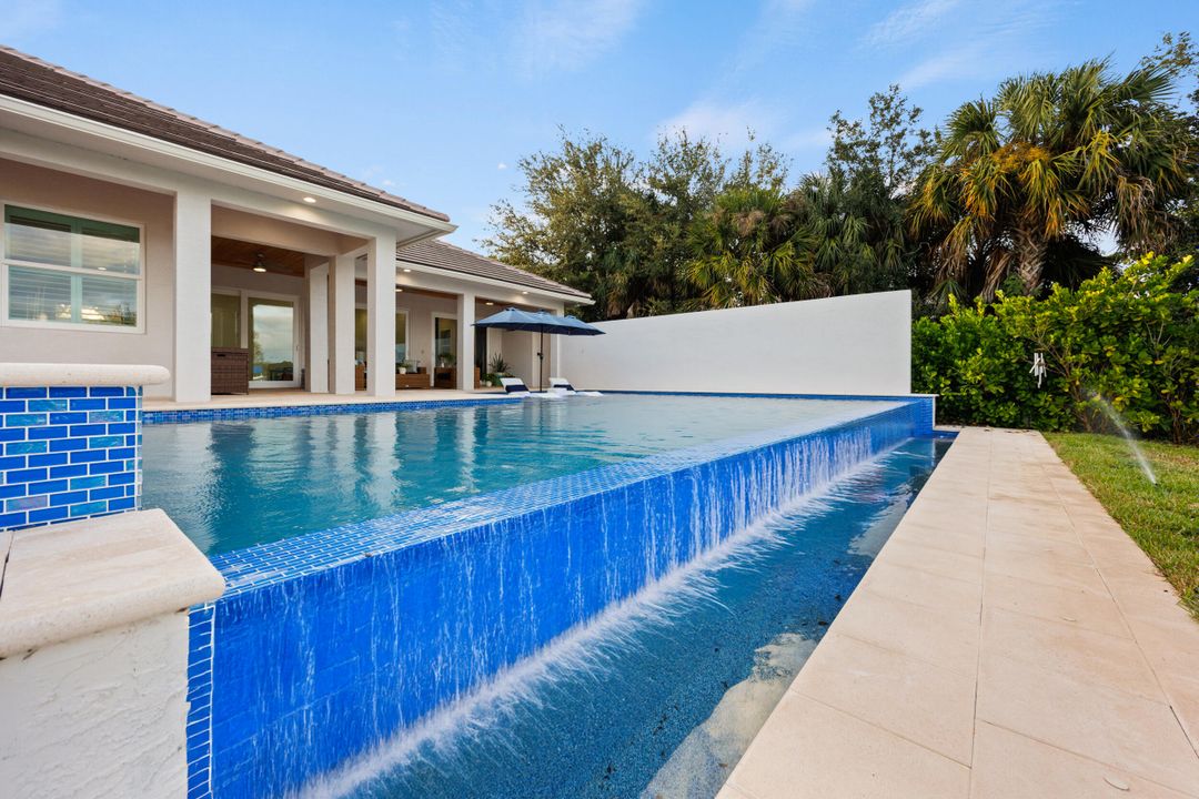 For Sale: $5,389,900 (5 beds, 3 baths, 5107 Square Feet)