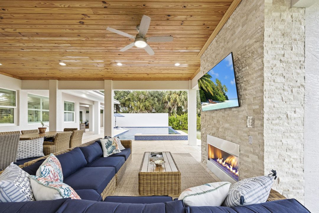 For Sale: $5,389,900 (5 beds, 3 baths, 5107 Square Feet)