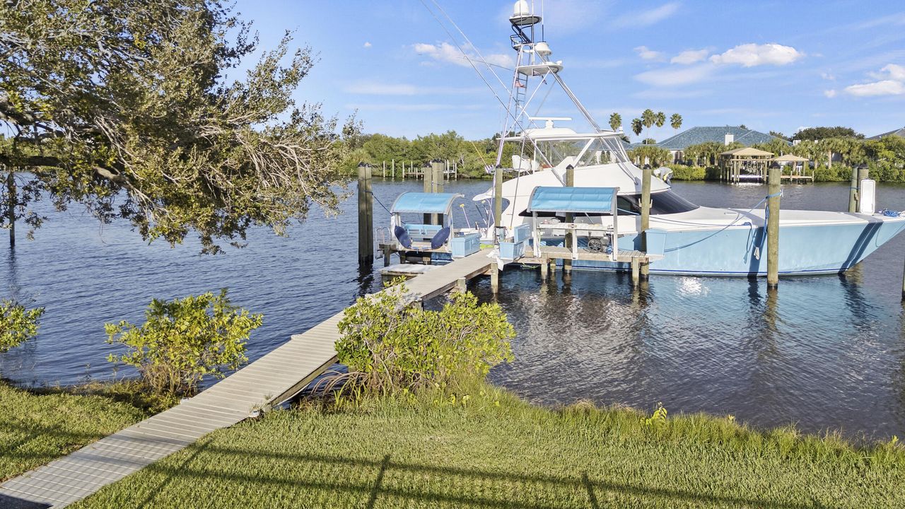 For Sale: $5,389,900 (5 beds, 3 baths, 5107 Square Feet)