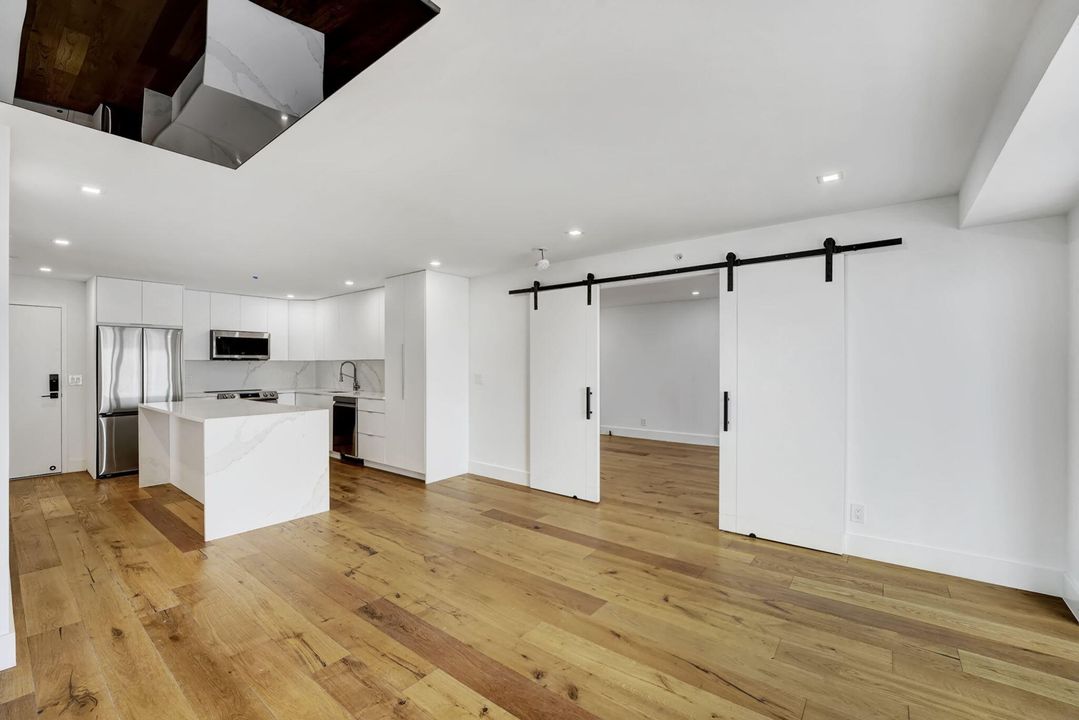 For Rent: $6,500 (2 beds, 2 baths, 1100 Square Feet)