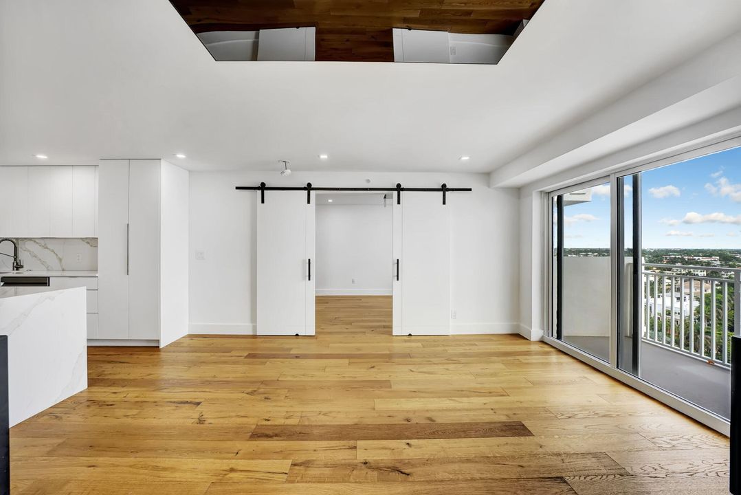 For Rent: $6,500 (2 beds, 2 baths, 1100 Square Feet)