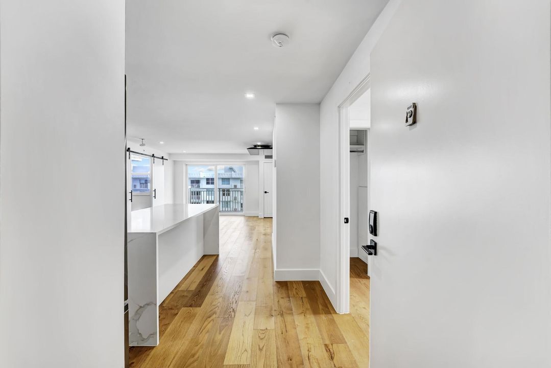 For Rent: $6,500 (2 beds, 2 baths, 1100 Square Feet)