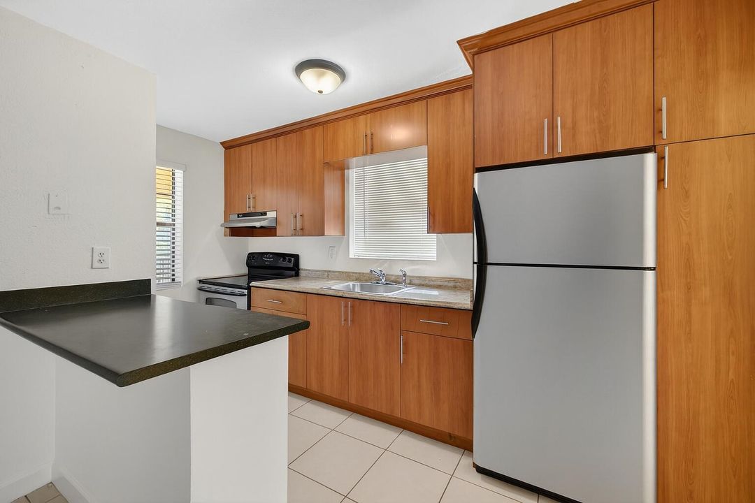 For Rent: $1,500 (1 beds, 1 baths, 800 Square Feet)