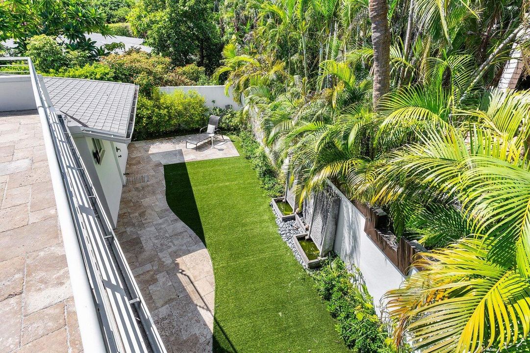 В аренду: $14,000 (3 спален, 2 ванн, 1810 Квадратных фут)