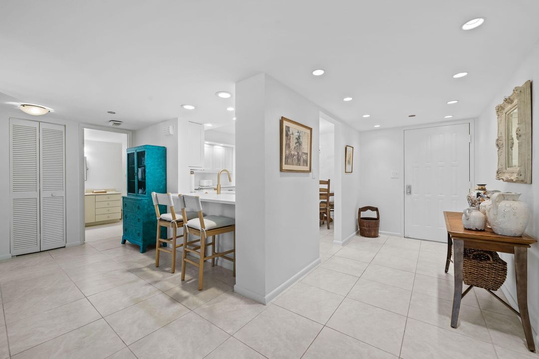 For Rent: $5,250 (2 beds, 2 baths, 1412 Square Feet)