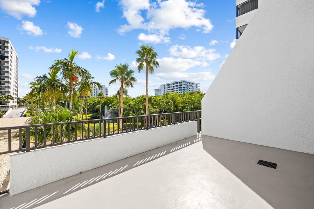 For Rent: $5,250 (2 beds, 2 baths, 1412 Square Feet)