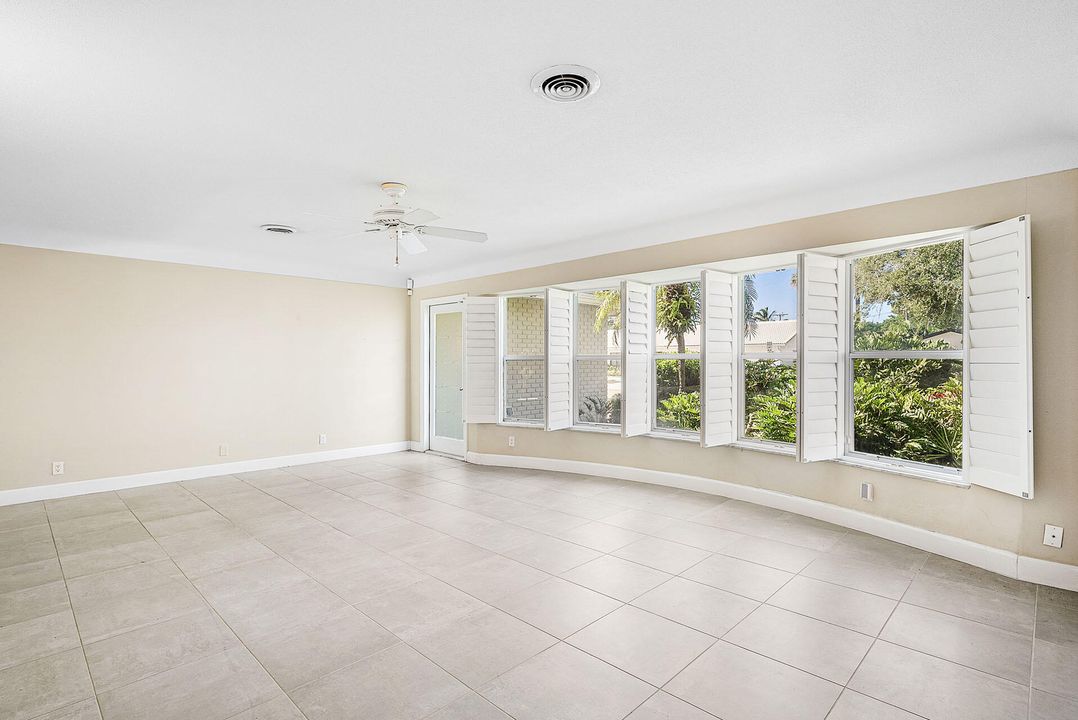 For Sale: $845,000 (4 beds, 2 baths, 1678 Square Feet)