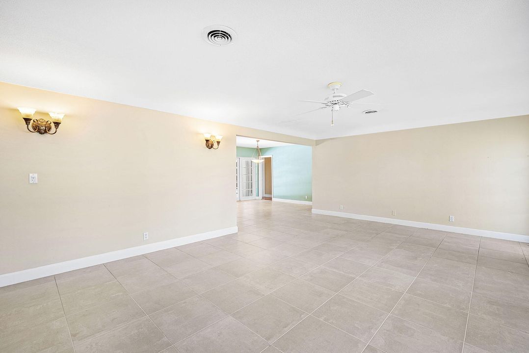 For Sale: $845,000 (4 beds, 2 baths, 1678 Square Feet)