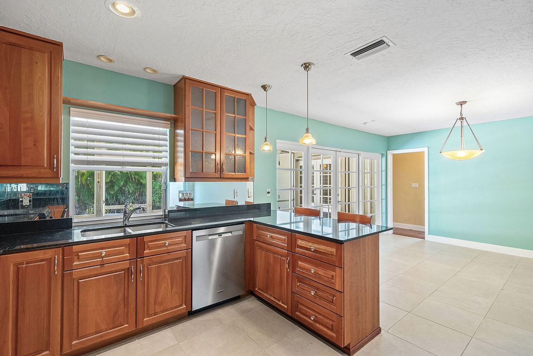 For Sale: $845,000 (4 beds, 2 baths, 1678 Square Feet)