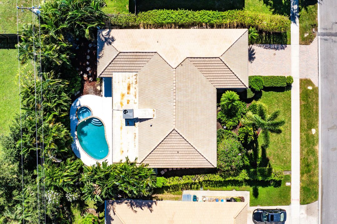 For Sale: $845,000 (4 beds, 2 baths, 1678 Square Feet)