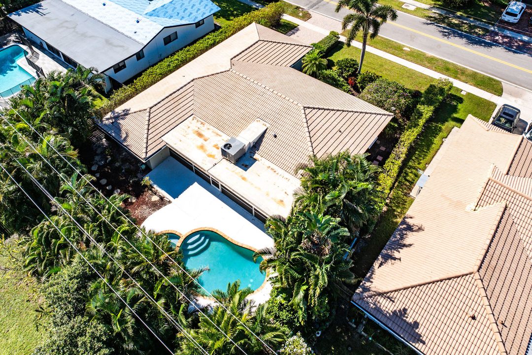 For Sale: $845,000 (4 beds, 2 baths, 1678 Square Feet)