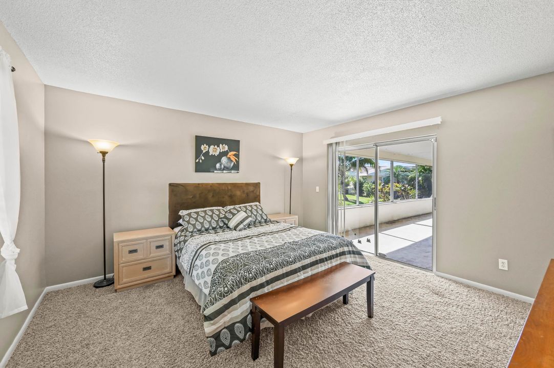 For Sale: $279,000 (2 beds, 2 baths, 1305 Square Feet)