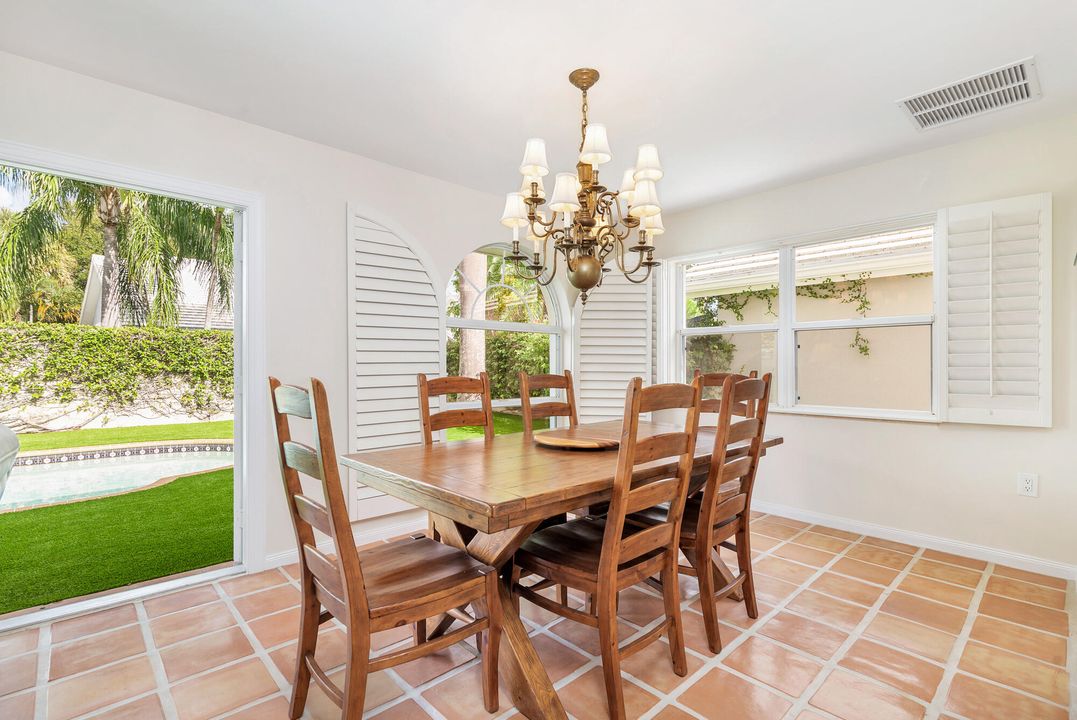 出租: $5,500 (3 贝兹, 2 浴室, 1974 平方英尺)