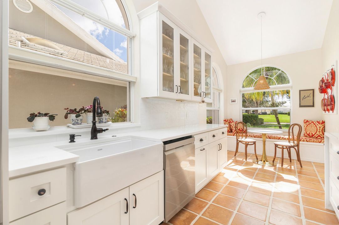 出租: $5,500 (3 贝兹, 2 浴室, 1974 平方英尺)