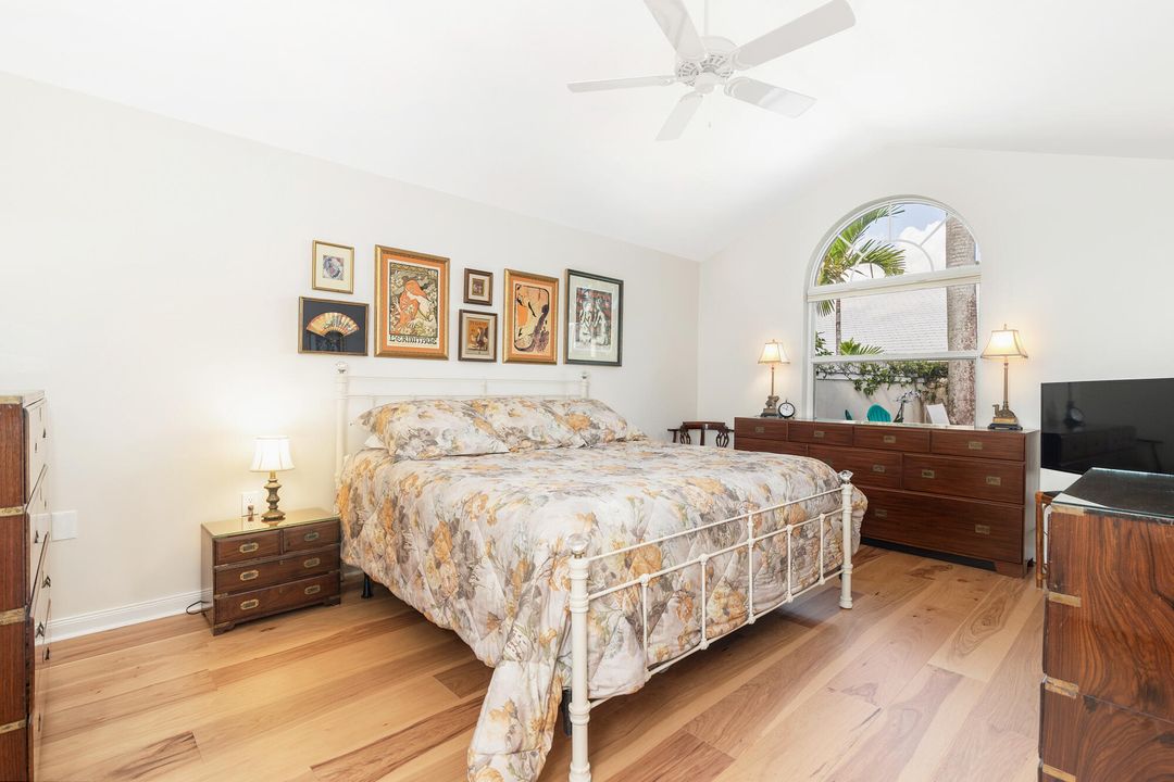 出租: $5,500 (3 贝兹, 2 浴室, 1974 平方英尺)