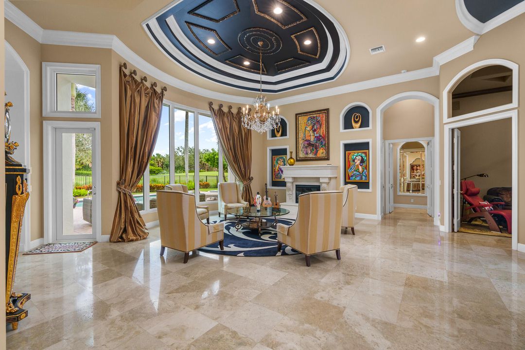 Под контрактом: $3,500,000 (3 спален, 3 ванн, 3571 Квадратных фут)