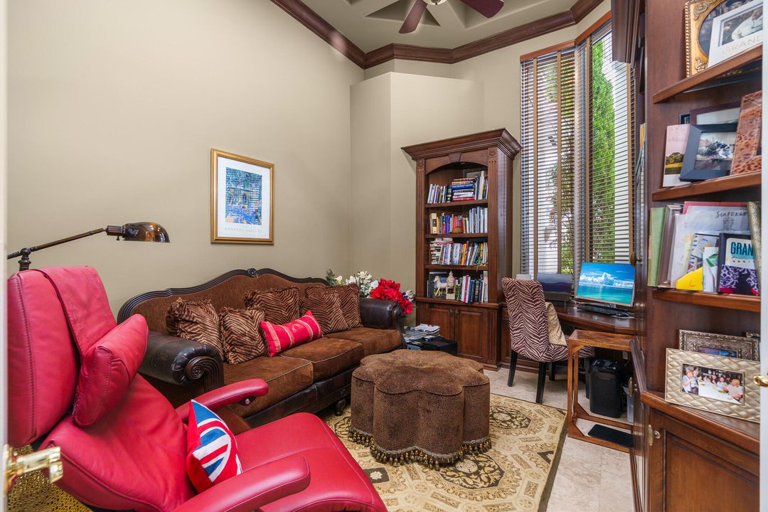 Под контрактом: $3,500,000 (3 спален, 3 ванн, 3571 Квадратных фут)