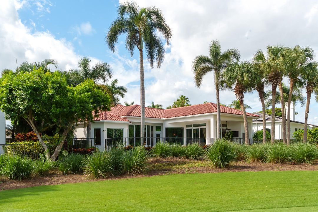 Под контрактом: $3,500,000 (3 спален, 3 ванн, 3571 Квадратных фут)