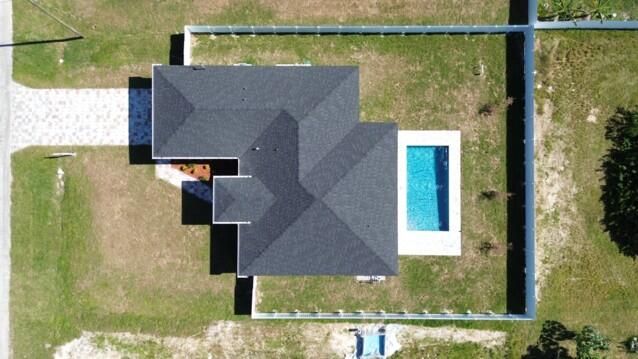 En Venta: $498,000 (4 camas, 2 baños, 1658 Pies cuadrados)