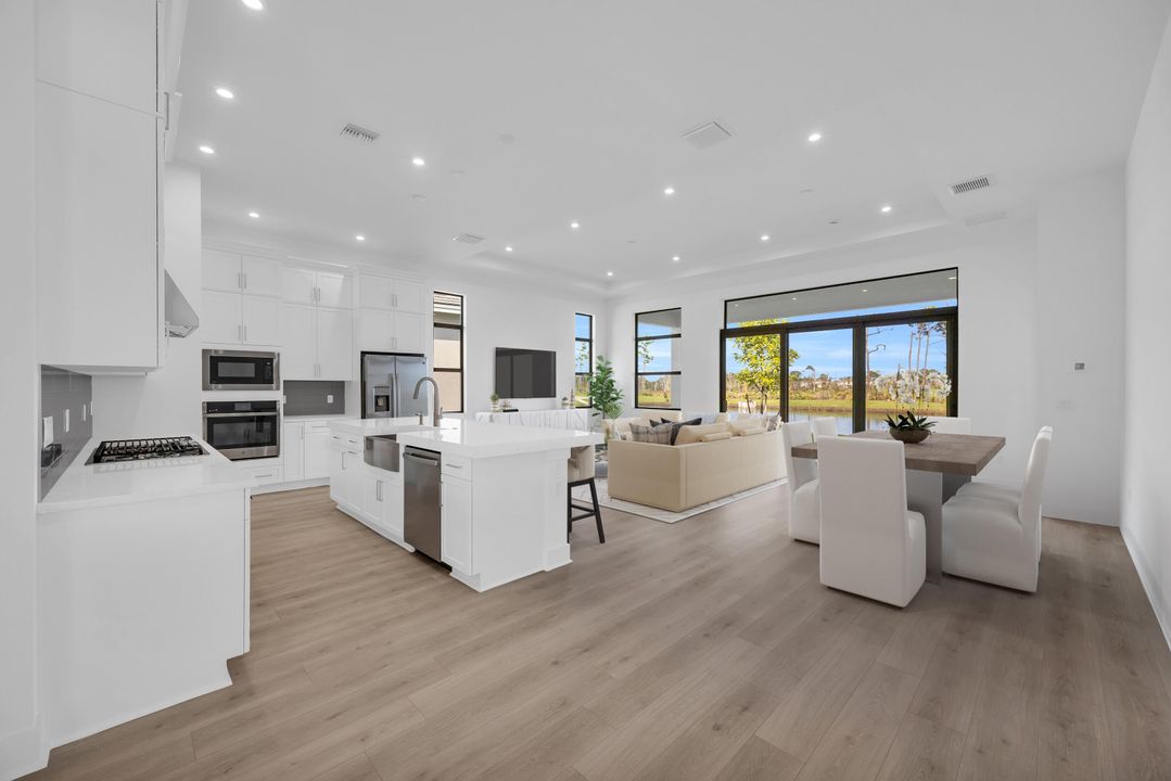 En Venta: $869,990 (3 camas, 3 baños, 2196 Pies cuadrados)